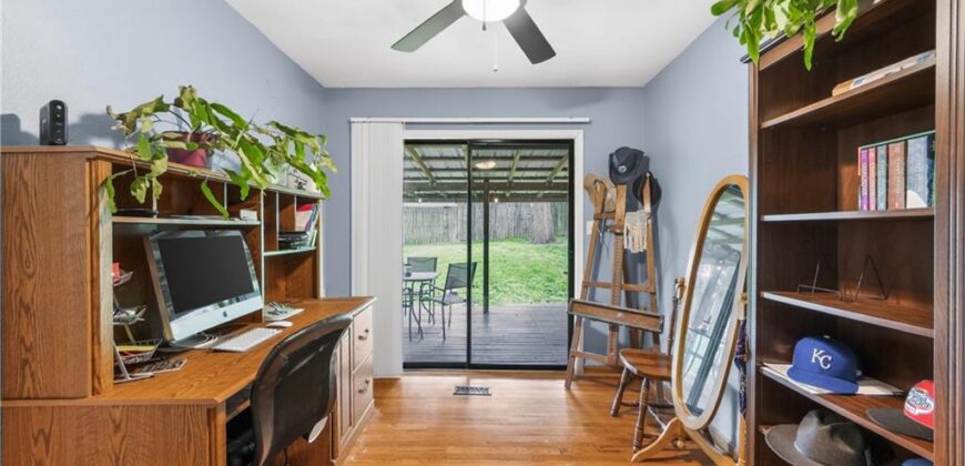 110 N ridge Avenue, Liberty, MO 64068