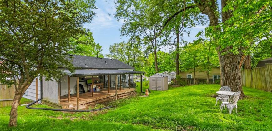 110 N ridge Avenue, Liberty, MO 64068
