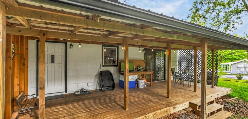 110 N ridge Avenue, Liberty, MO 64068