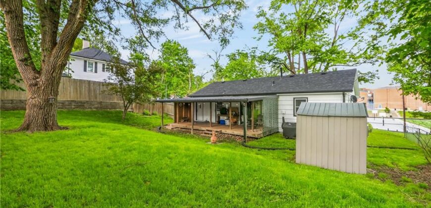 110 N ridge Avenue, Liberty, MO 64068