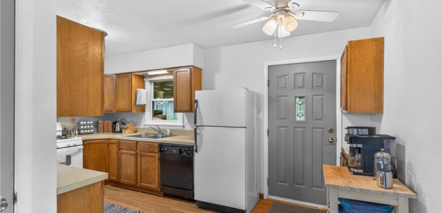 110 N ridge Avenue, Liberty, MO 64068