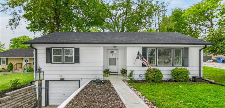 110 N ridge Avenue, Liberty, MO 64068