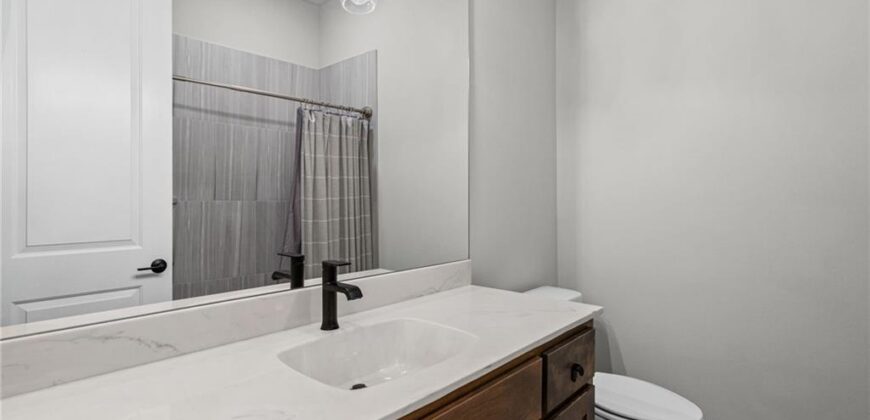 5701 NW 103rd Street, Kansas City, MO 64154