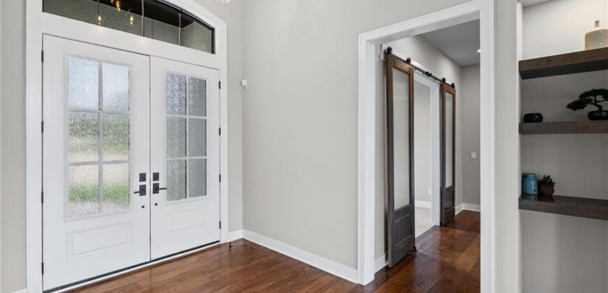 5701 NW 103rd Street, Kansas City, MO 64154