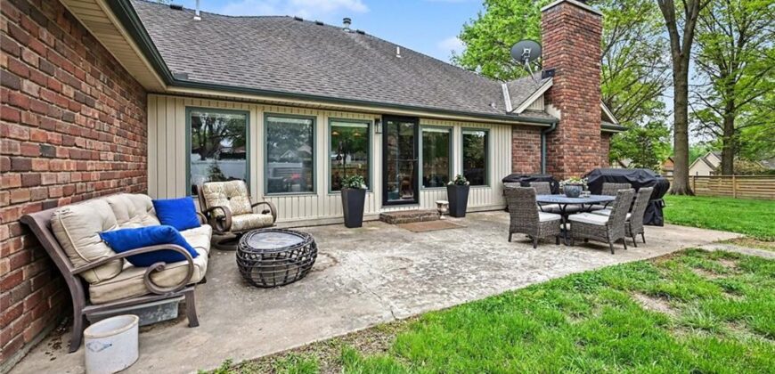 2000 June Street, Excelsior Springs, MO 64024