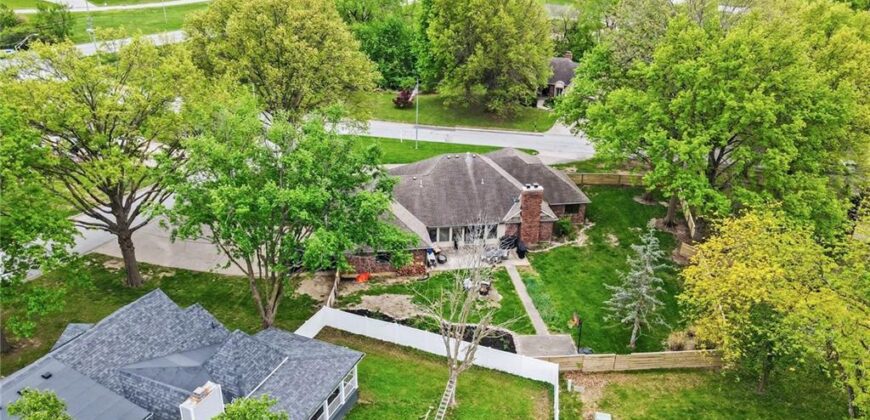 2000 June Street, Excelsior Springs, MO 64024
