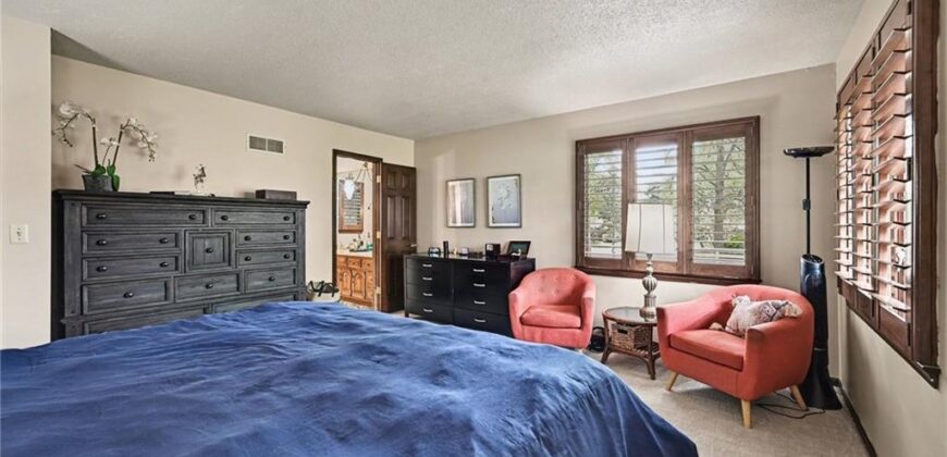 2000 June Street, Excelsior Springs, MO 64024