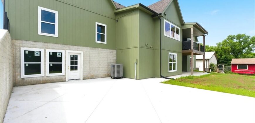 10000 NE 112th Street, Kansas City, MO 64157