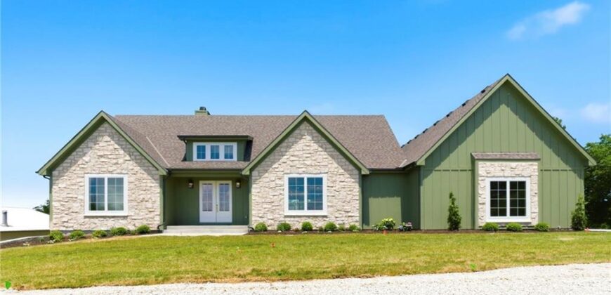 10000 NE 112th Street, Kansas City, MO 64157
