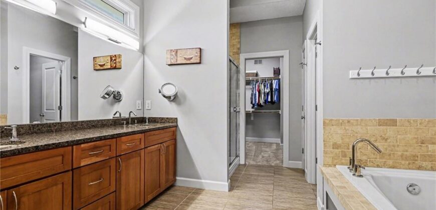 1923 NE 104th Terrace, Kansas City, MO 64155