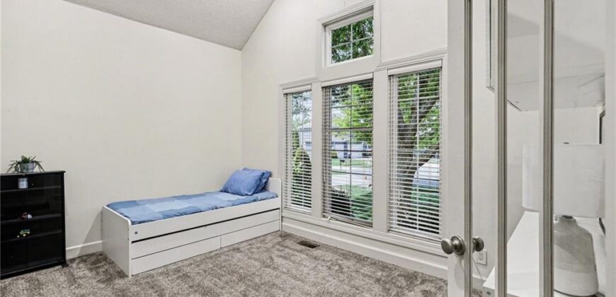 1923 NE 104th Terrace, Kansas City, MO 64155