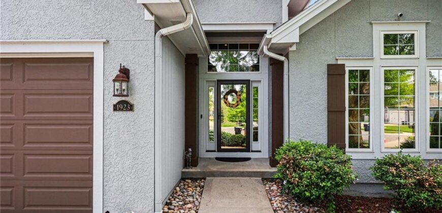 1923 NE 104th Terrace, Kansas City, MO 64155