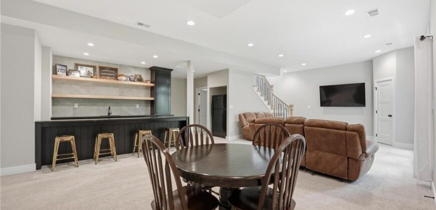812 Foxglove Lane, Kearney, MO 64060