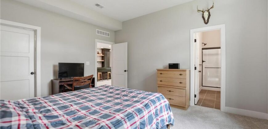 812 Foxglove Lane, Kearney, MO 64060