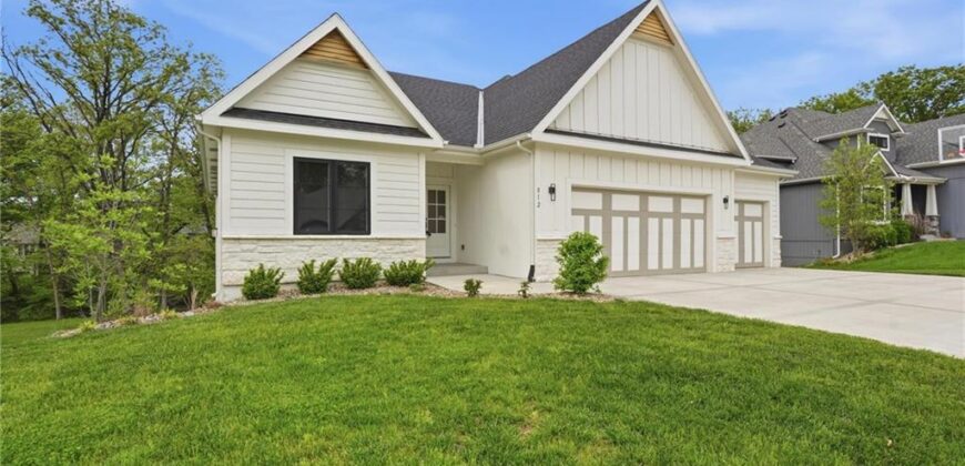 812 Foxglove Lane, Kearney, MO 64060