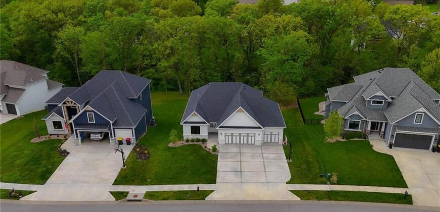 812 Foxglove Lane, Kearney, MO 64060
