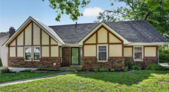 7417 N PARK Avenue, Gladstone, MO 64118