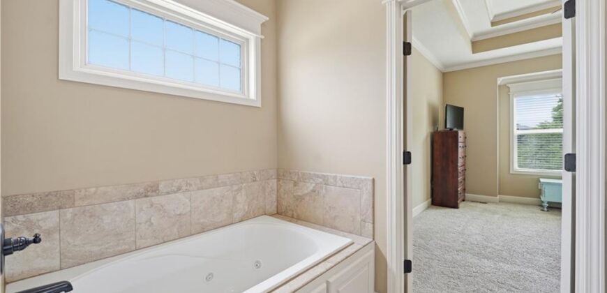 9108 N Seymour Avenue, Kansas City, MO 64153