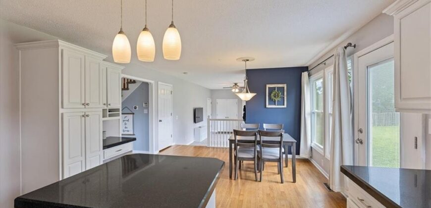 7324 N Manchester Avenue, Kansas City, MO 64158