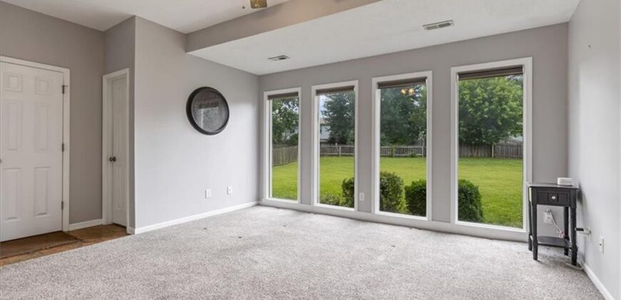 7324 N Manchester Avenue, Kansas City, MO 64158