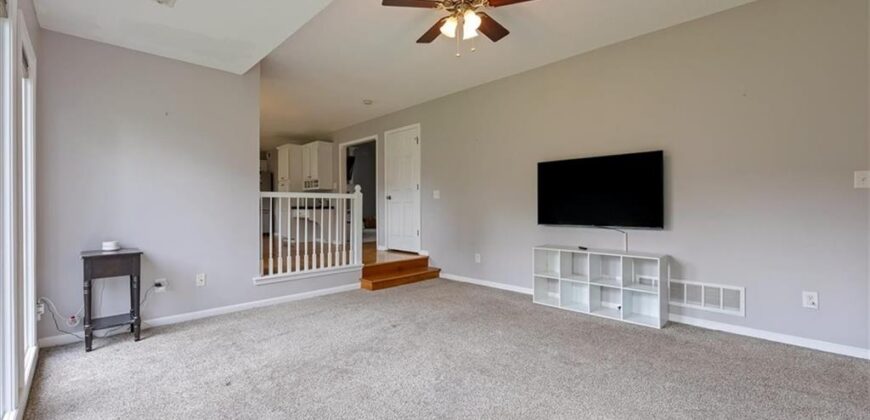 7324 N Manchester Avenue, Kansas City, MO 64158