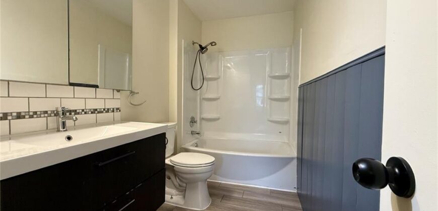 1806 Gates Drive, Platte City, MO 64079