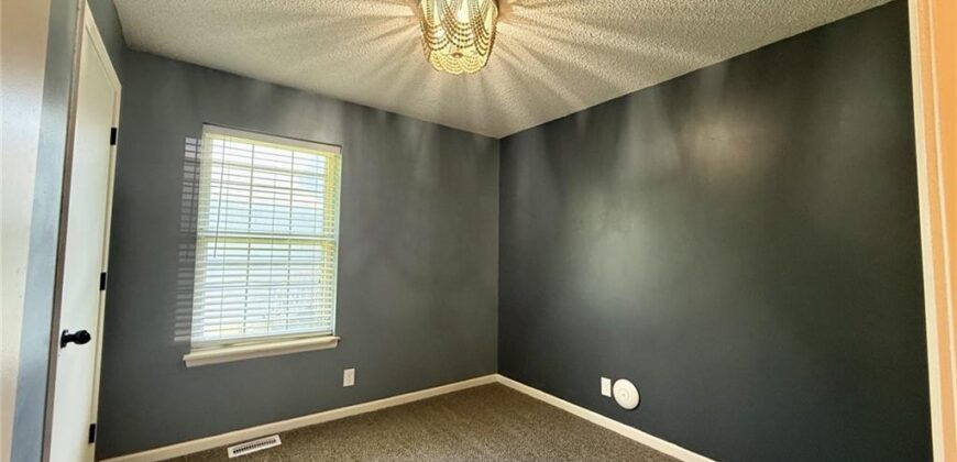 1806 Gates Drive, Platte City, MO 64079