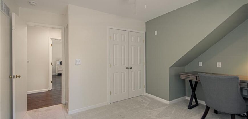 1500 Amesbury Avenue, Liberty, MO 64068