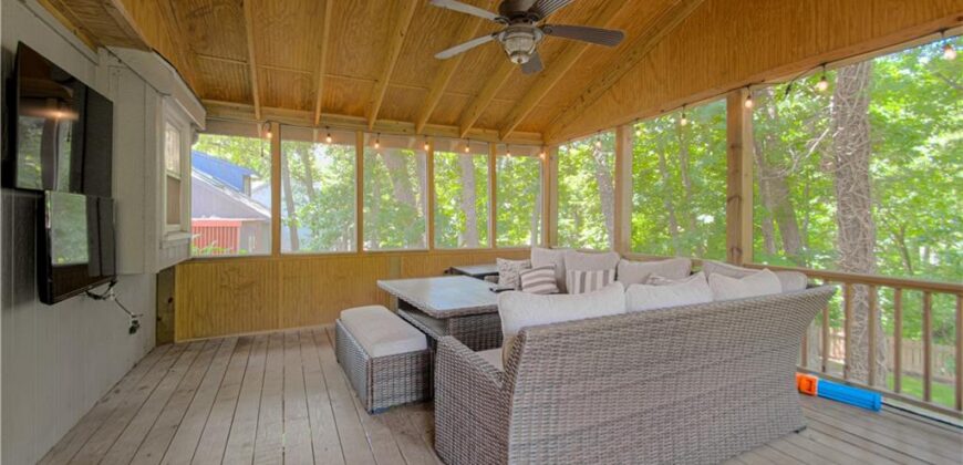 1500 Amesbury Avenue, Liberty, MO 64068
