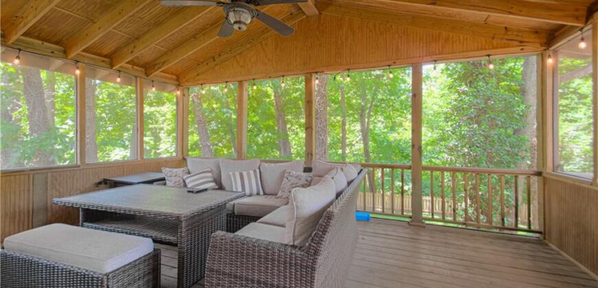 1500 Amesbury Avenue, Liberty, MO 64068
