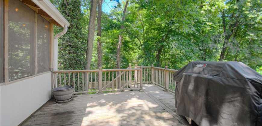 1500 Amesbury Avenue, Liberty, MO 64068