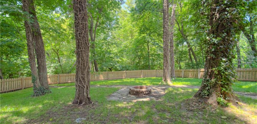 1500 Amesbury Avenue, Liberty, MO 64068