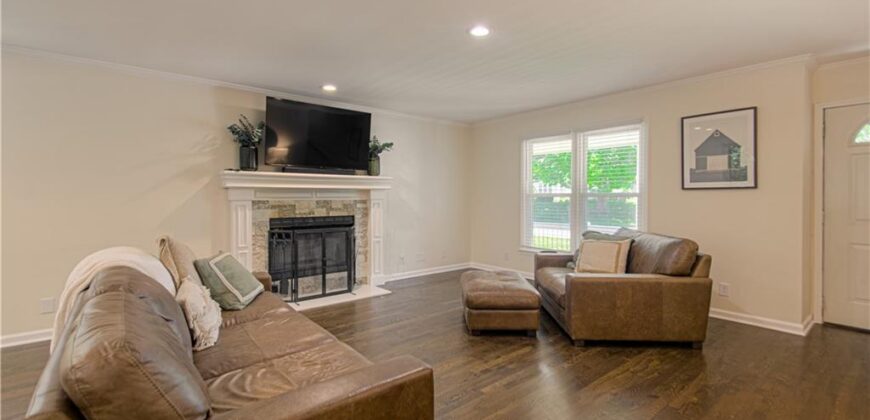 1500 Amesbury Avenue, Liberty, MO 64068