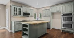 5812 MANOR Lane, Parkville, MO 64152