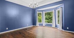 5812 MANOR Lane, Parkville, MO 64152