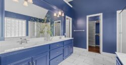 5812 MANOR Lane, Parkville, MO 64152