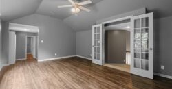 5812 MANOR Lane, Parkville, MO 64152