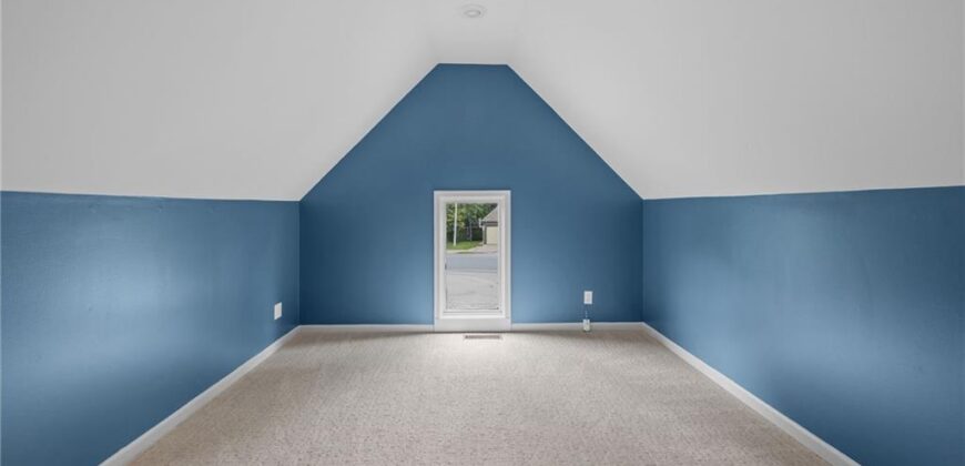 5812 MANOR Lane, Parkville, MO 64152