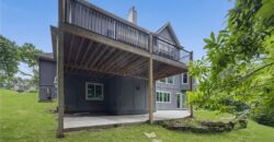 5812 MANOR Lane, Parkville, MO 64152