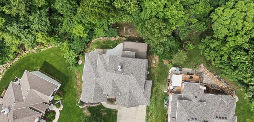 5812 MANOR Lane, Parkville, MO 64152