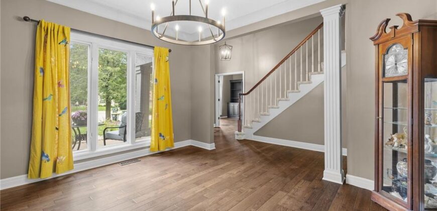 5812 MANOR Lane, Parkville, MO 64152