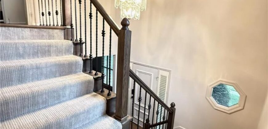 6736 NW Monticello Terrace, Parkville, MO 64152