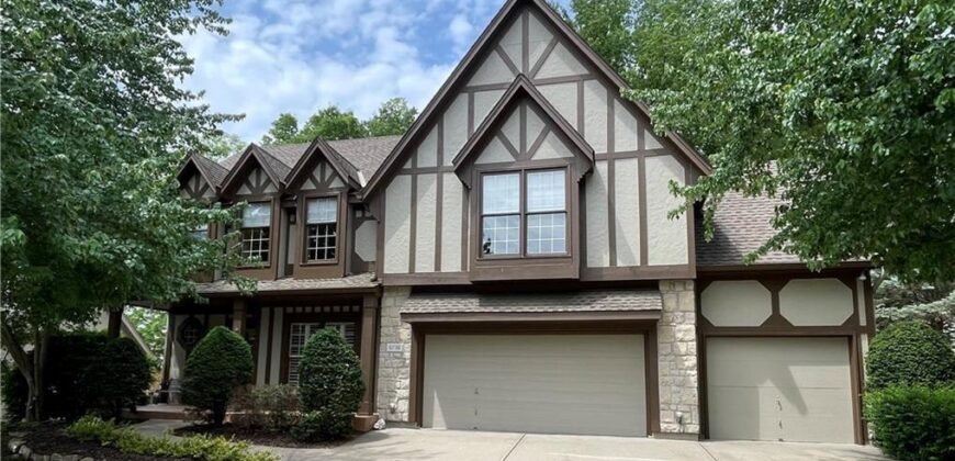 6736 NW Monticello Terrace, Parkville, MO 64152