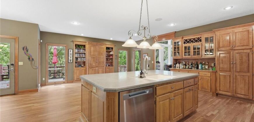 14535 NW 63rd Street, Parkville, MO 64152