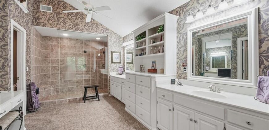 14535 NW 63rd Street, Parkville, MO 64152