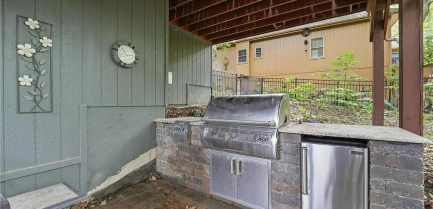 14535 NW 63rd Street, Parkville, MO 64152