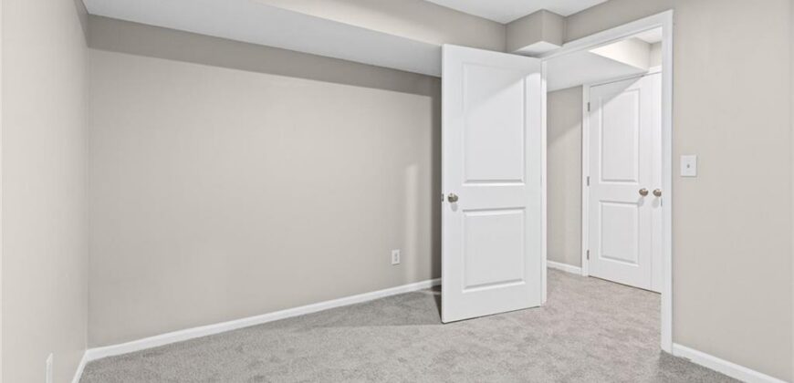 1605 High Drive, Liberty, MO 64068