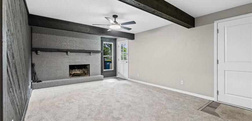 1605 High Drive, Liberty, MO 64068