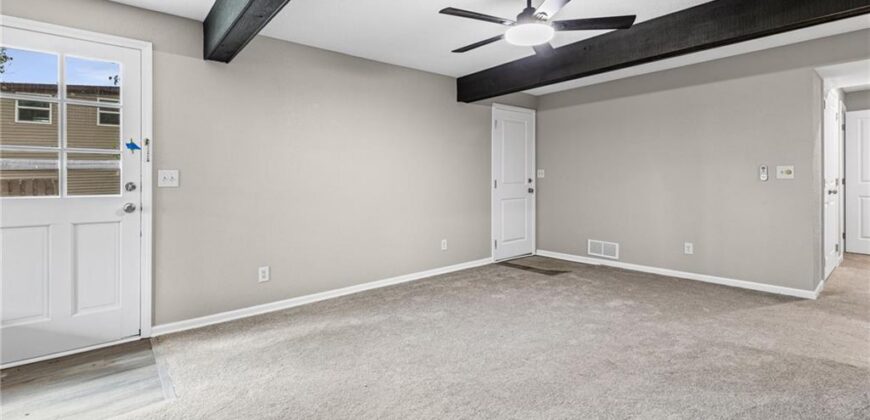 1605 High Drive, Liberty, MO 64068
