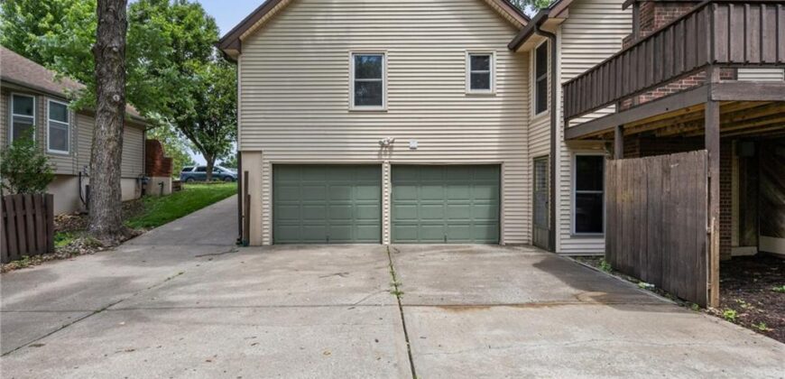 1605 High Drive, Liberty, MO 64068
